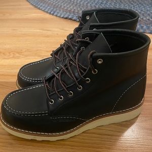 Redwing classic Mocs women’s size 8